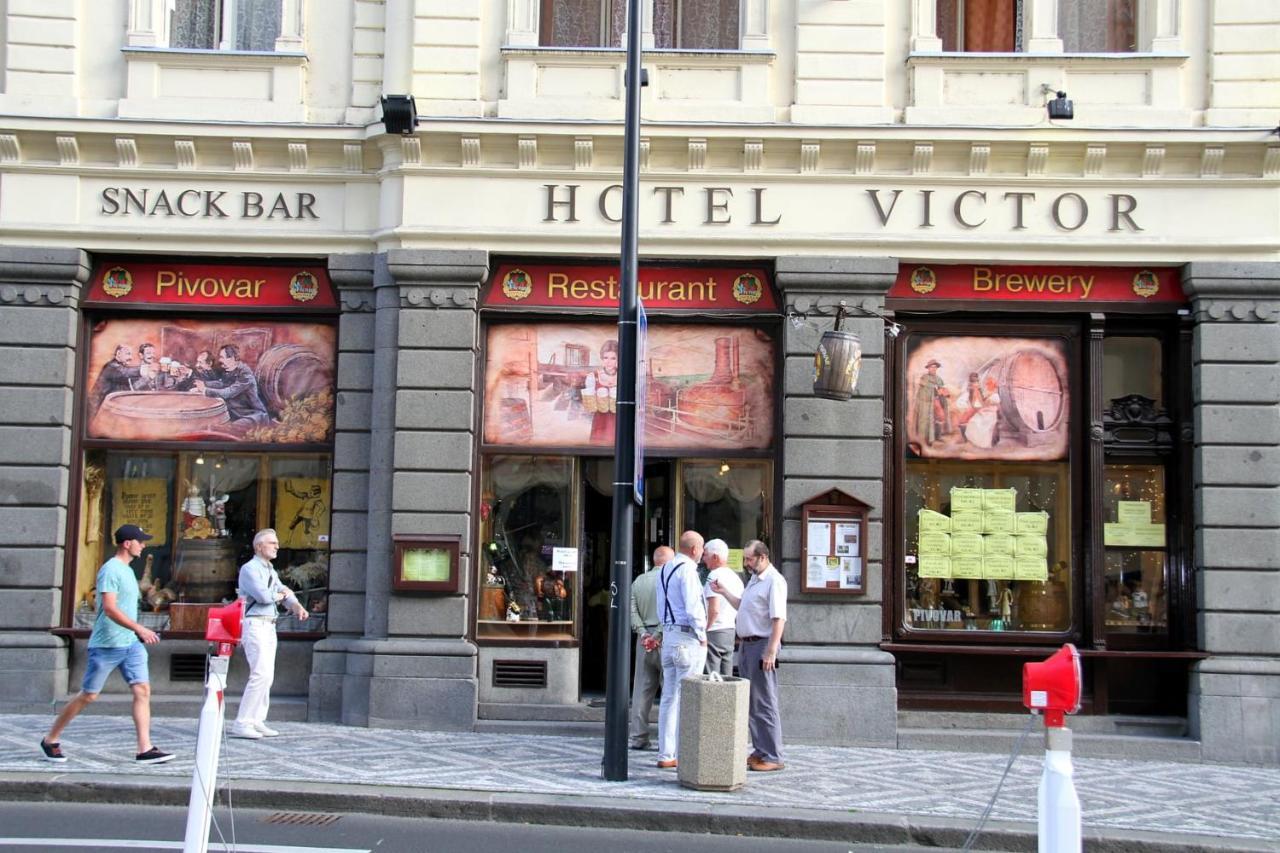 Victor Hotel
