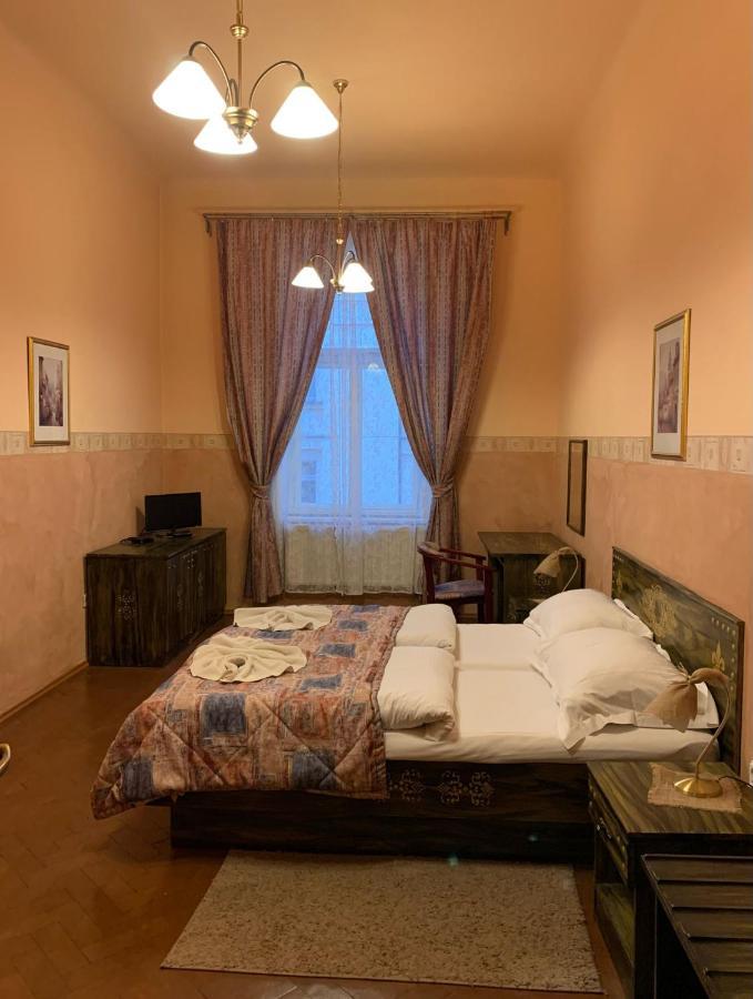 Hotel Victor